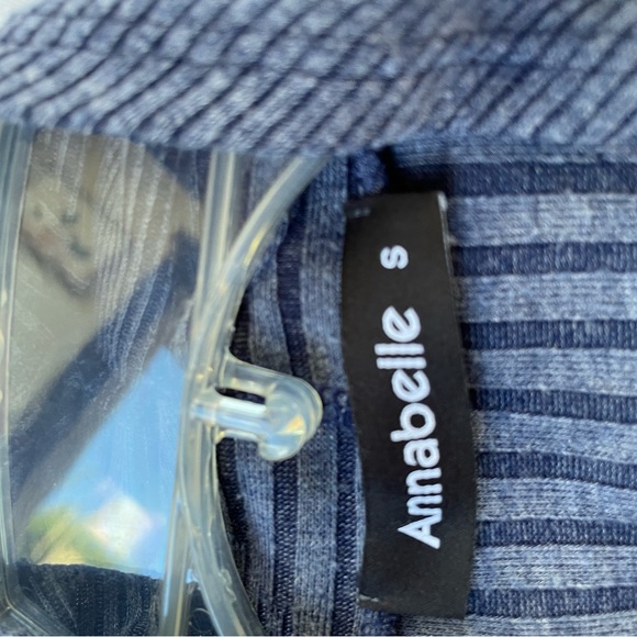 Womens Annabelle sweater size small - Picture 3 of 3